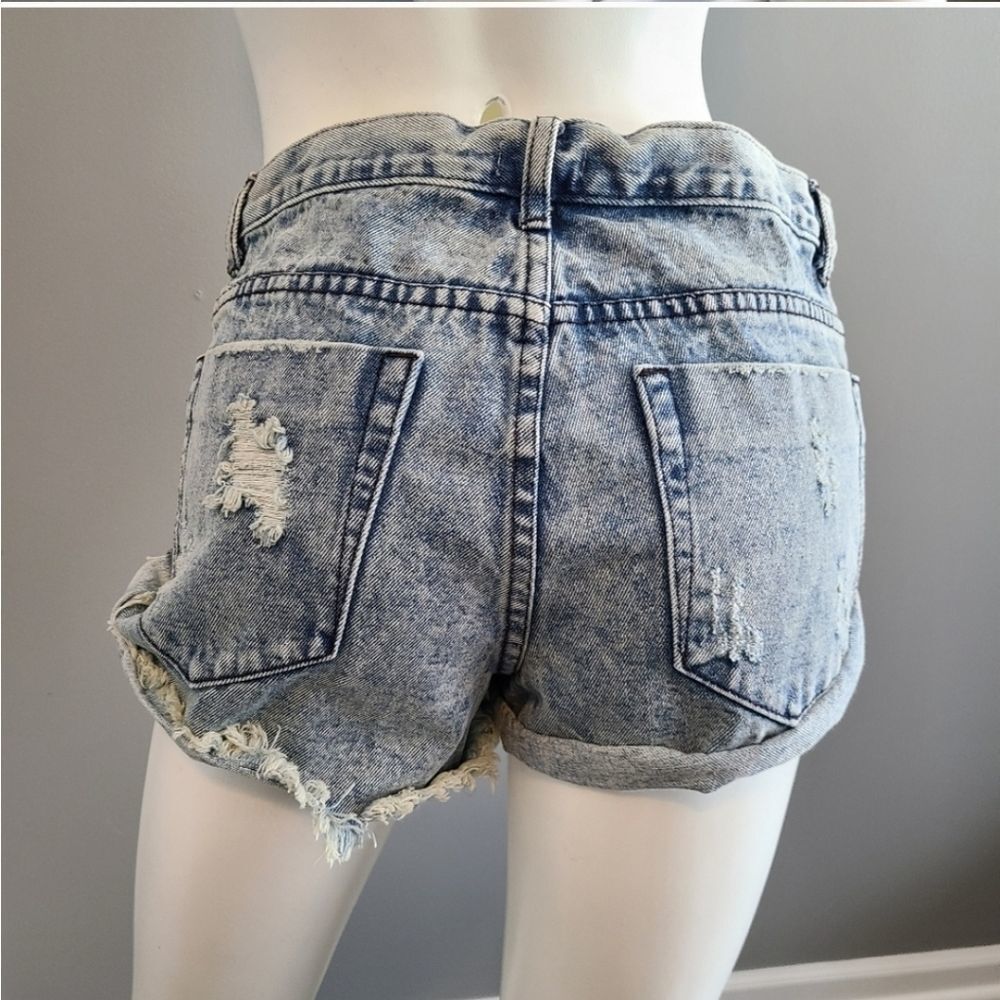 TOBI Distressed Jean Shorts Womens Size 27 NEW WITH TAGS - Picture 7 of 10